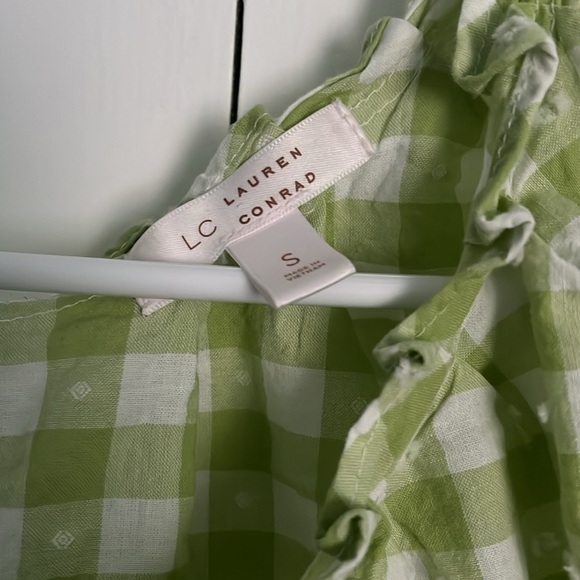 Lauren Conrad top with bow tie back like green and white small - Picture 3 of 6